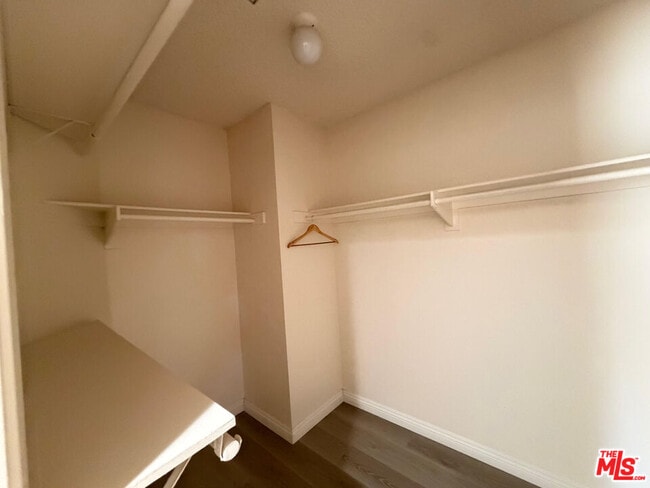 Building Photo - 5740 Canterbury Dr