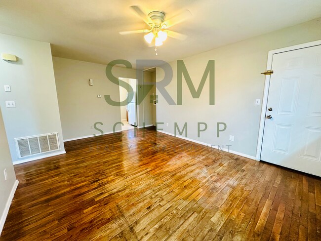 Building Photo - 4700 Walnut Grove Ave