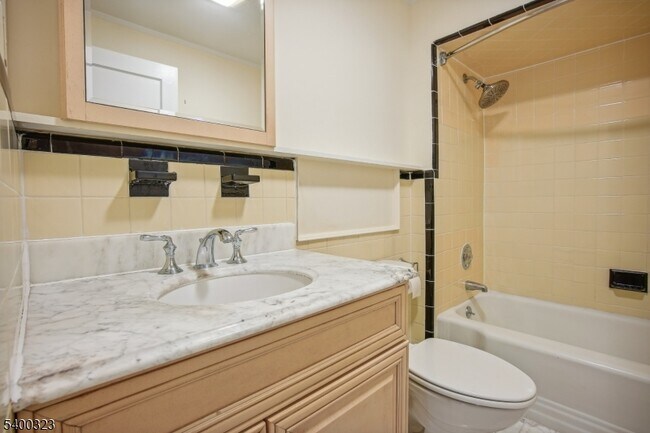 Building Photo - 49 Madison Ave