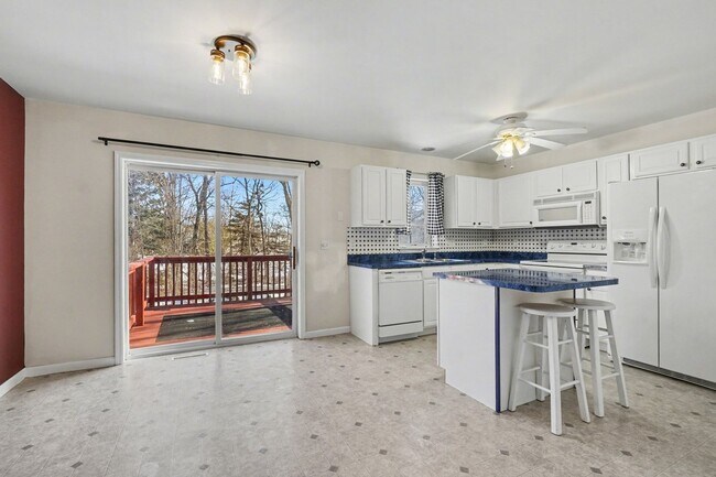 Building Photo - 54 Woodmyre Ln