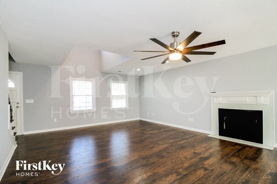 Building Photo - 701 Hampton Way Dr