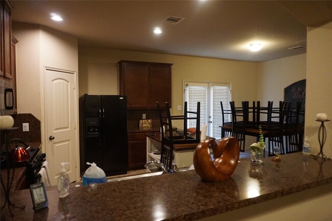 Building Photo - 22007 Silverfield Park Ln