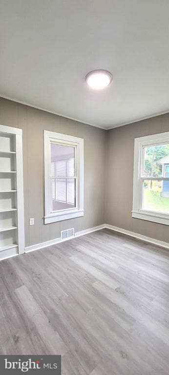 Building Photo - 104 Middleneck Ln