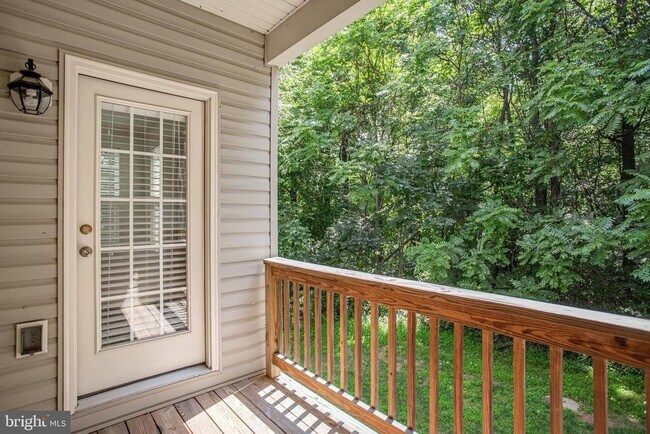 Building Photo - 23210 Roberts Tavern Dr