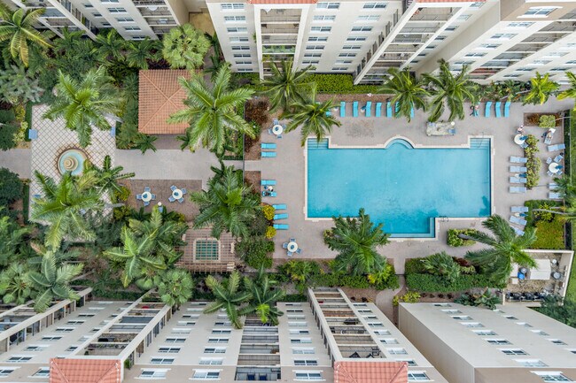 Building Photo - 1801 N Flagler Dr