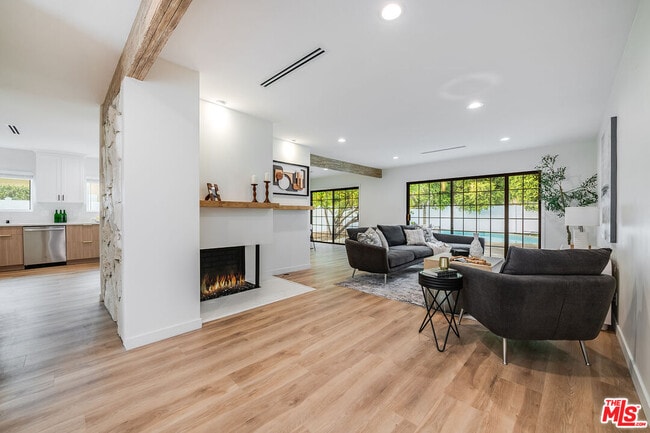 Building Photo - 16517 Hartsook St