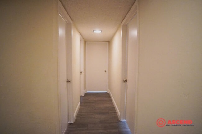 Building Photo - Phenomenal Home Located In Gated Community!