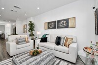 Building Photo - 2003 Laverne Willow Ln