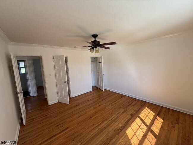 Building Photo - 1B Colfax Manor