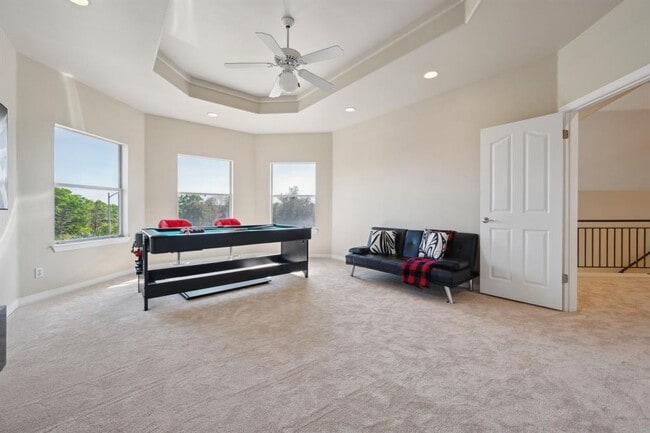 Building Photo - 9907 Spicewood Mesa