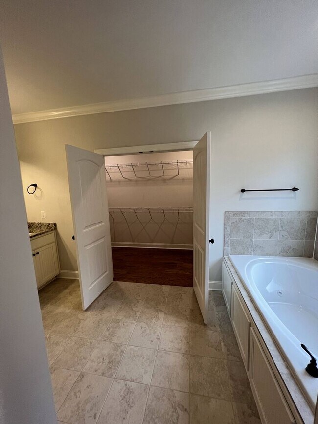 Building Photo - 2682 Sophia Ct