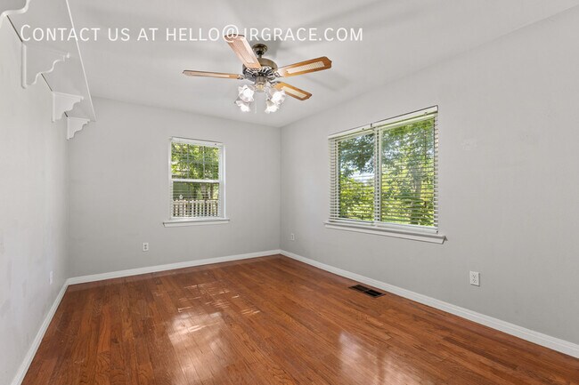 Building Photo - 525 W 4th St