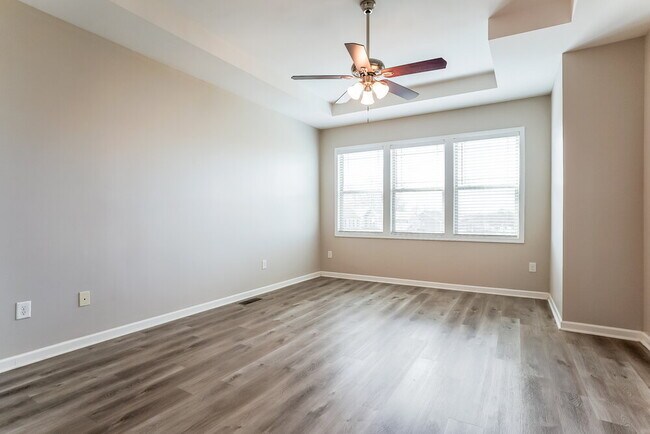 Building Photo - 149 Heathwood Dr