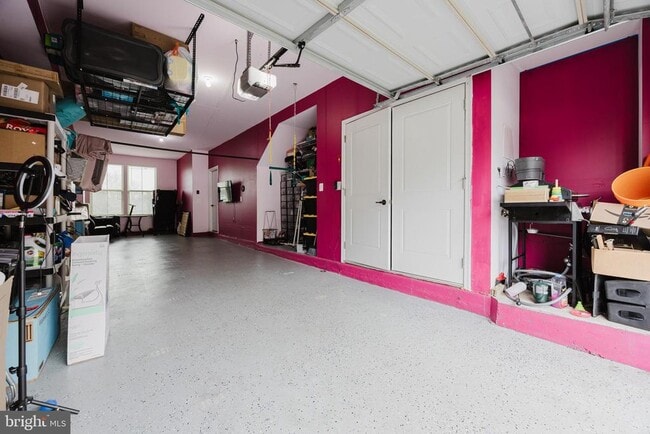 Building Photo - 43831 Stubble Cor Sq