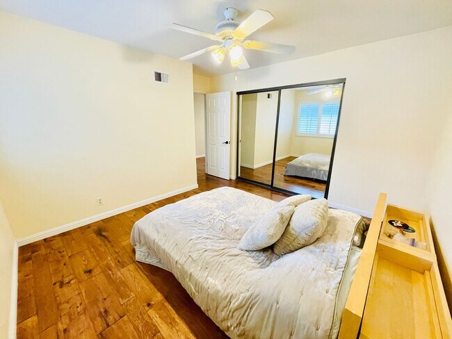 Building Photo - Beautiful 4 Bed 3 Bath + Huge Bonus Room A...