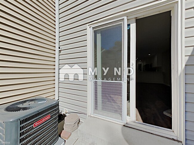 Building Photo - 2 br, 2.5 bath House - 8978 W Dartmouth Pl