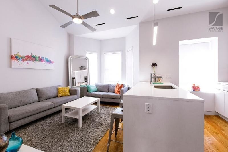 Building Photo - 1607 Tremont St