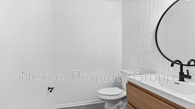 Building Photo - 3602 Carnes Ave