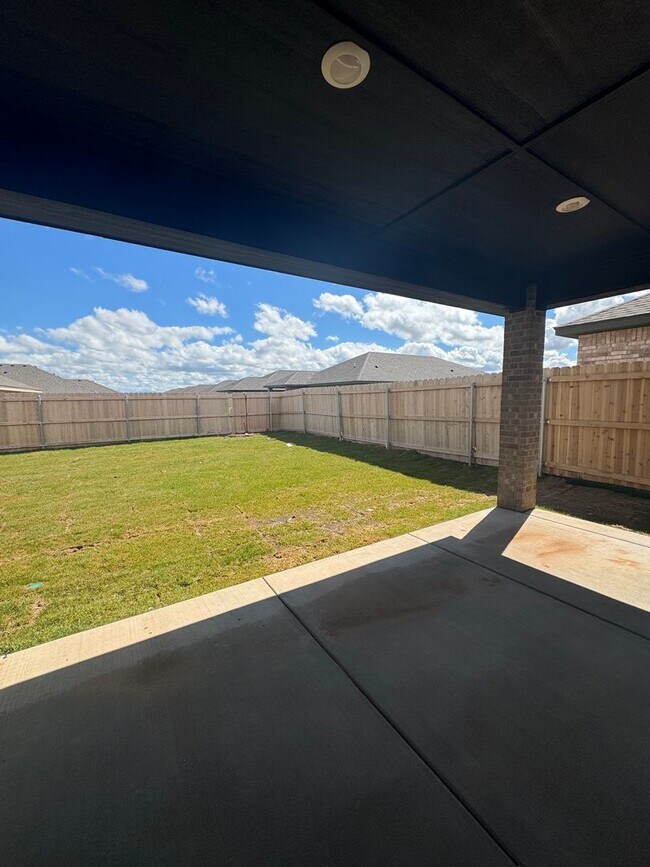 Building Photo - New built located in Beacon Pointe area!!!...
