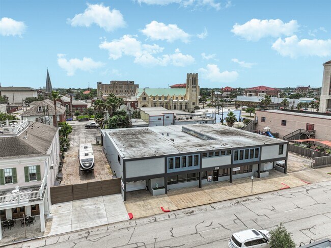 Building Photo - 2415 Church St