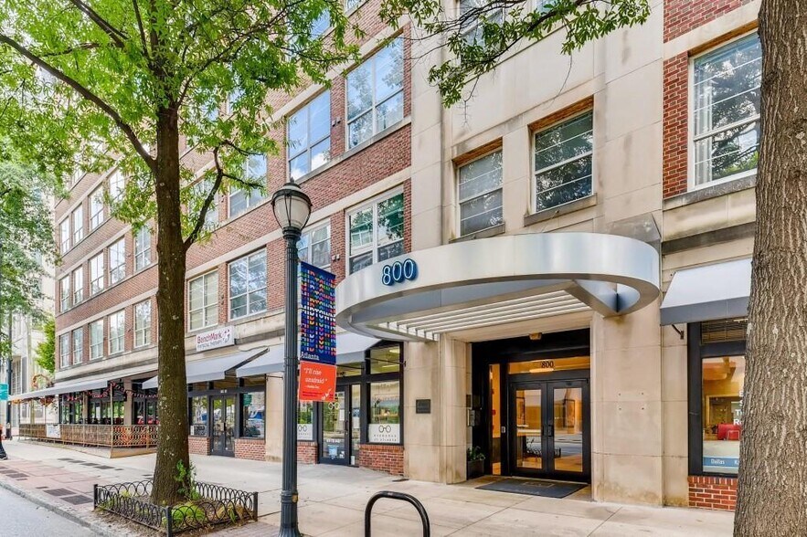 Building Photo - 800 Peachtree St NE