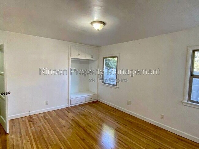 Building Photo - 314 Virginia Dr