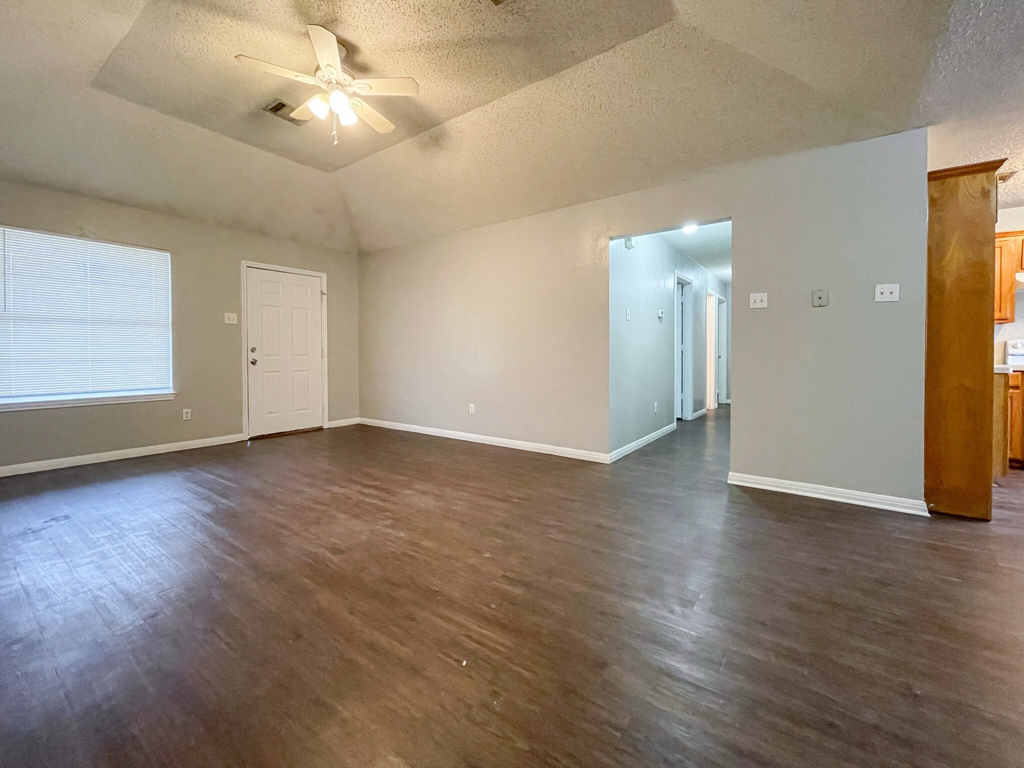 Building Photo - 141 Spring Country