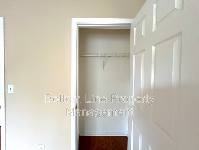 Building Photo - 13656 Meade Glen Ct