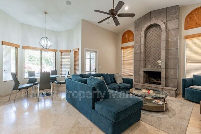 Building Photo - 9910 E Sutton Dr