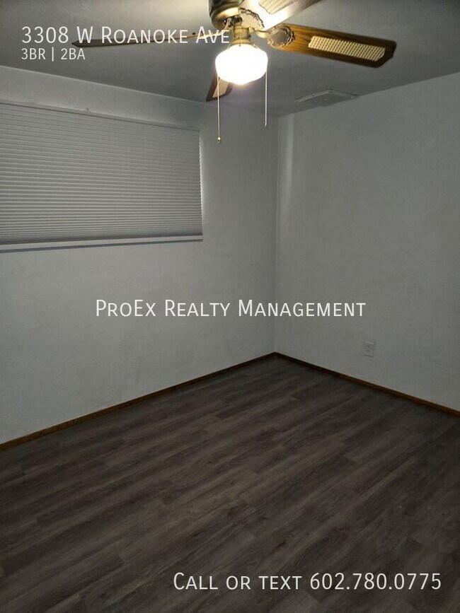 Building Photo - 3308 W Roanoke Ave