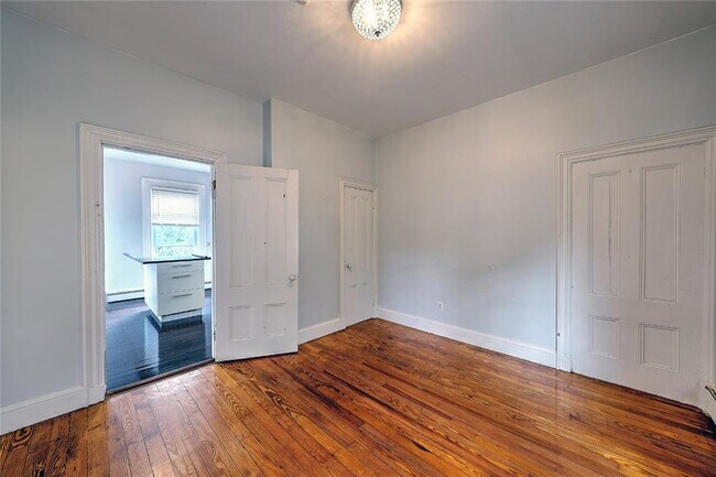 Building Photo - 35 Hammond St