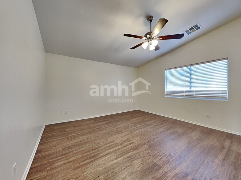 Building Photo - 4932 Cascade Pools Ave