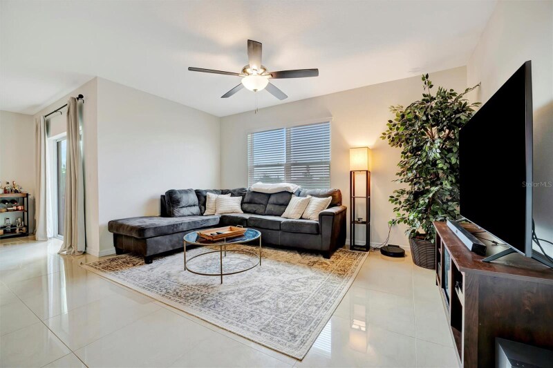 Building Photo - 16341 Little Garden Dr