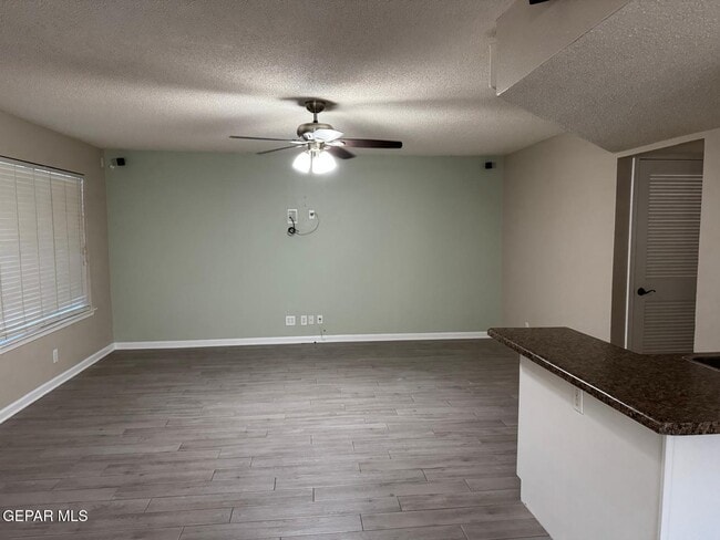 Building Photo - 398 Bentridge Drive