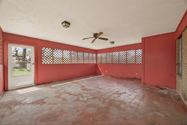 Building Photo - 2619 Homer St