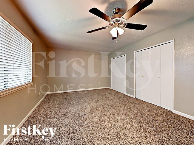 Building Photo - 6914 Pickett Dr