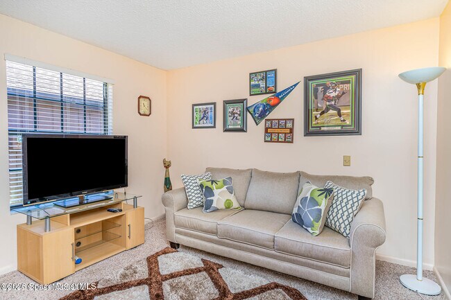 Building Photo - 1347 Nelson Ct
