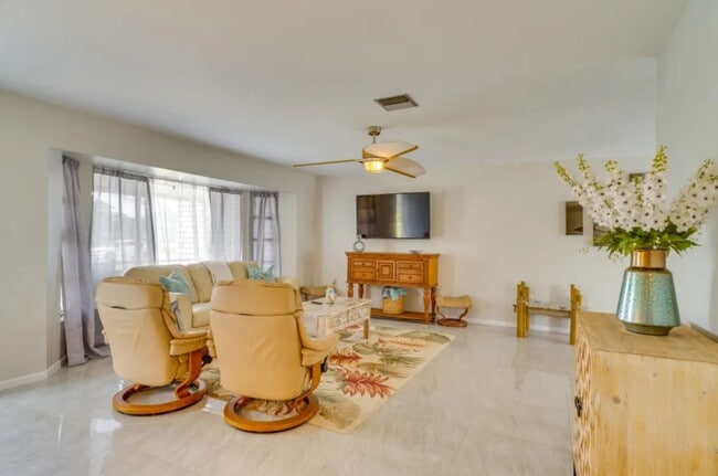 Family Room - 237 Caddy Rd