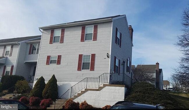 Primary Photo - 500 Stratford Ct