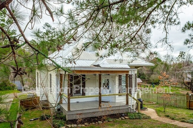 Building Photo - 1126 W Mississippi Ave