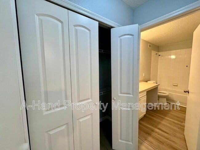 Building Photo - 304 Washington Palm Loop