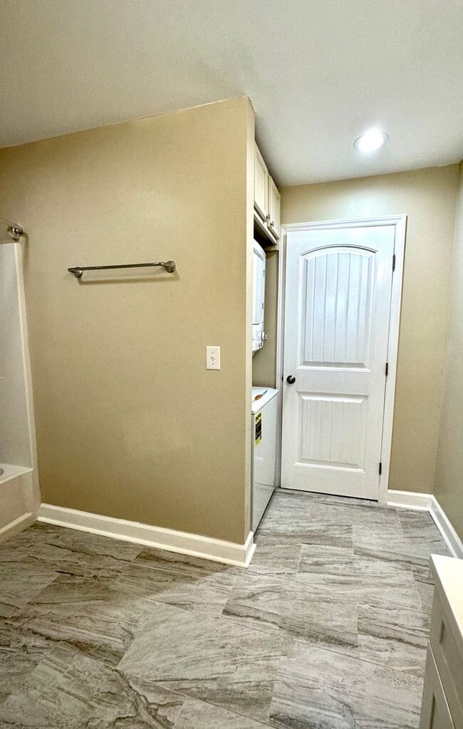 Building Photo - Charming Brand New 1 Bedroom 1 Bath Duplex