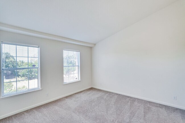 Building Photo - 3013 Goodacre Ct