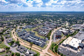 Building Photo - * $300 off April & May Rent *