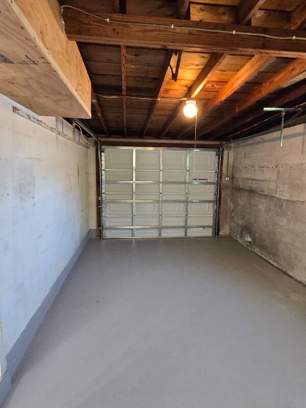 Building Photo - 7213 Seward Dr