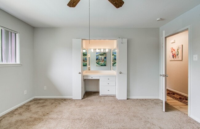 Building Photo - 5471 Kuldell Dr