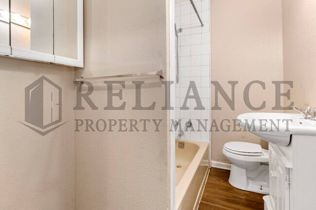 Building Photo - 222 S Edwards Ave