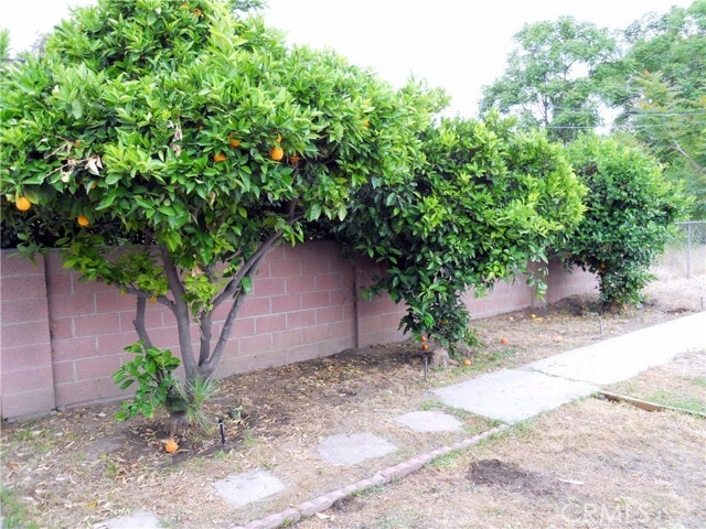 Building Photo - 3071 N Crescent Ave