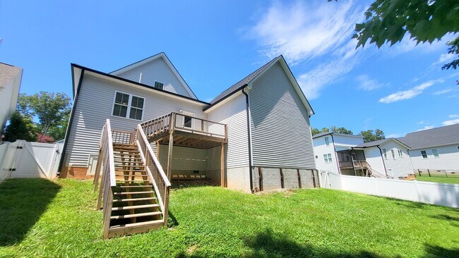 Building Photo - 119 Ashley Wds Ct