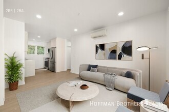 Building Photo - 847 S Sherbourne Dr